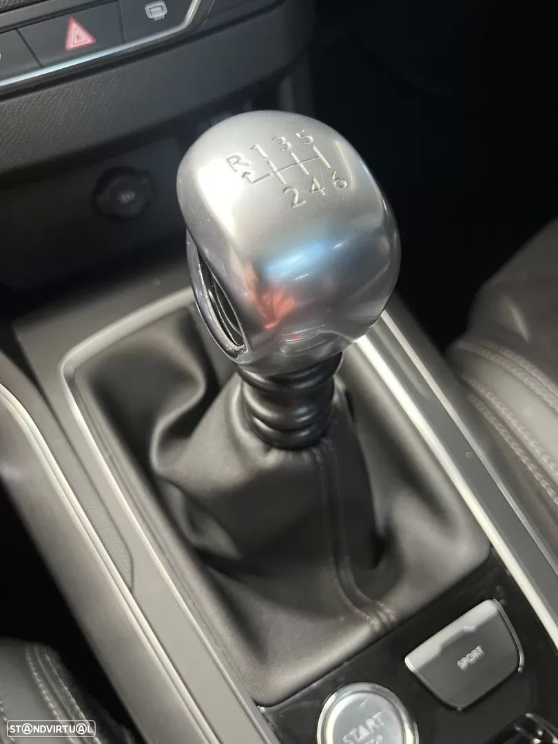 Peugeot 308 SW PureTech 110 Stop & Start Allure - 32