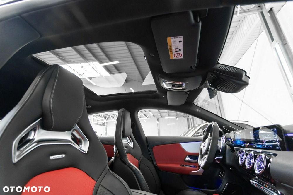 Mercedes-Benz CLA AMG 45 S 4-Matic+ 8G-DCT - 25