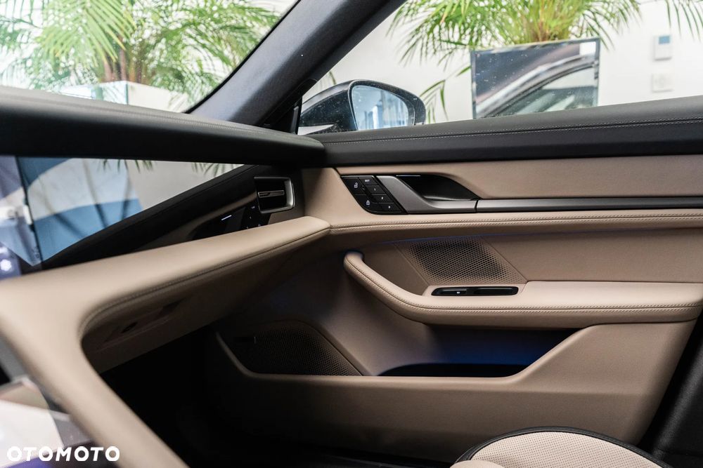 Porsche Taycan 105kWh 4S Black Edition - 28