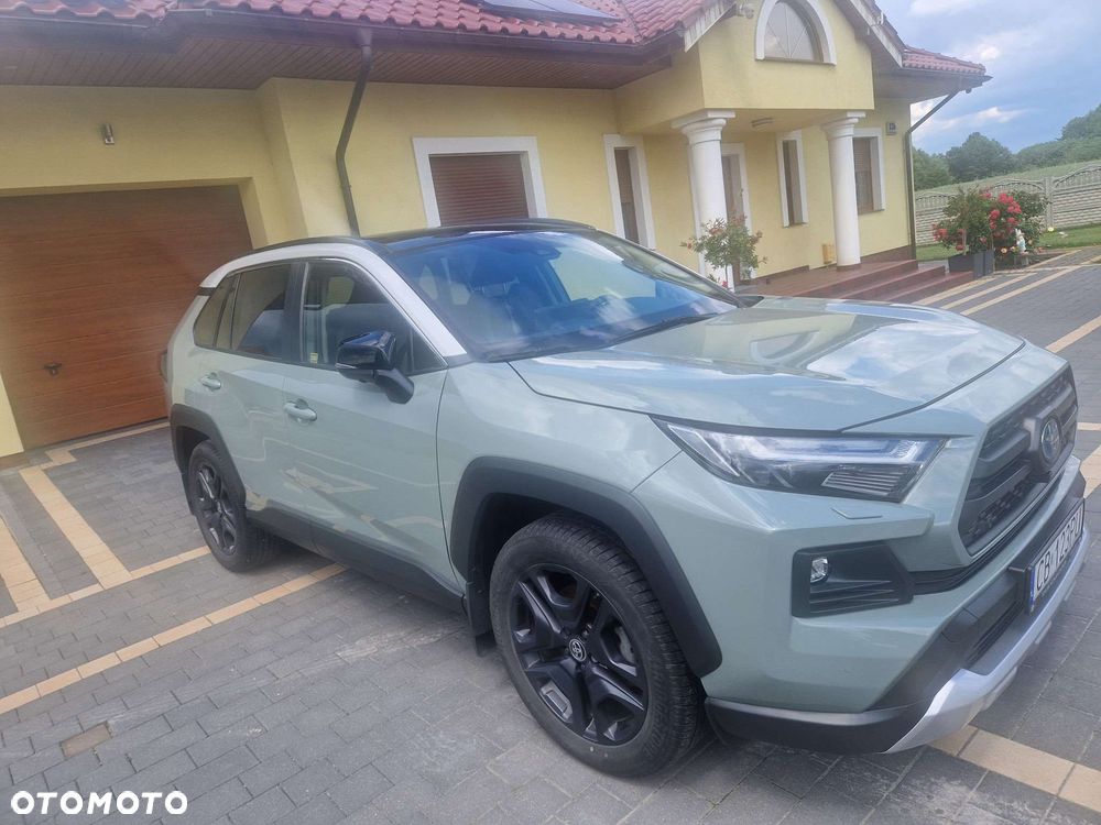 Toyota RAV4 - 1