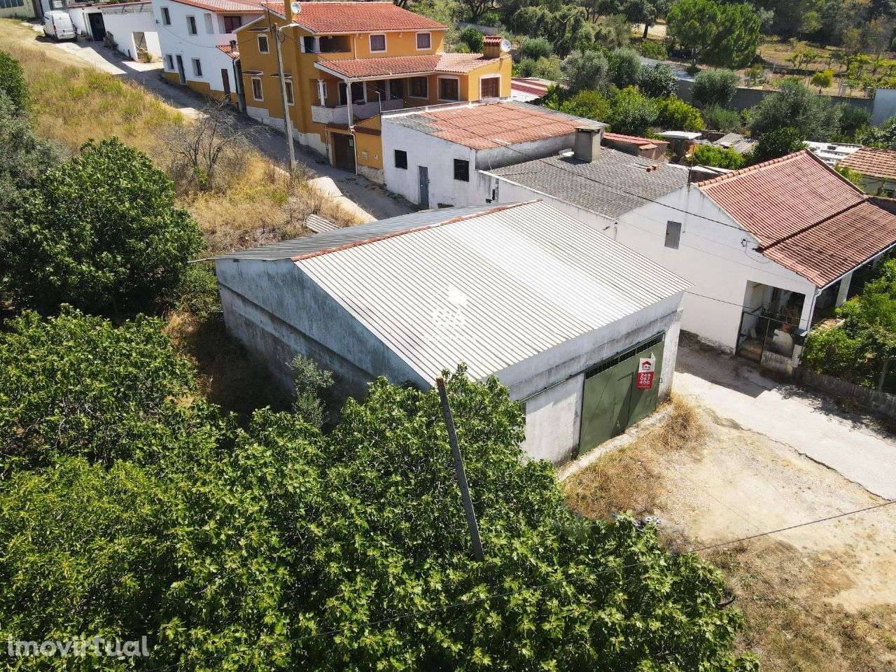 Armazém localizado perto de Tomar! - Grande imagem: 2/8