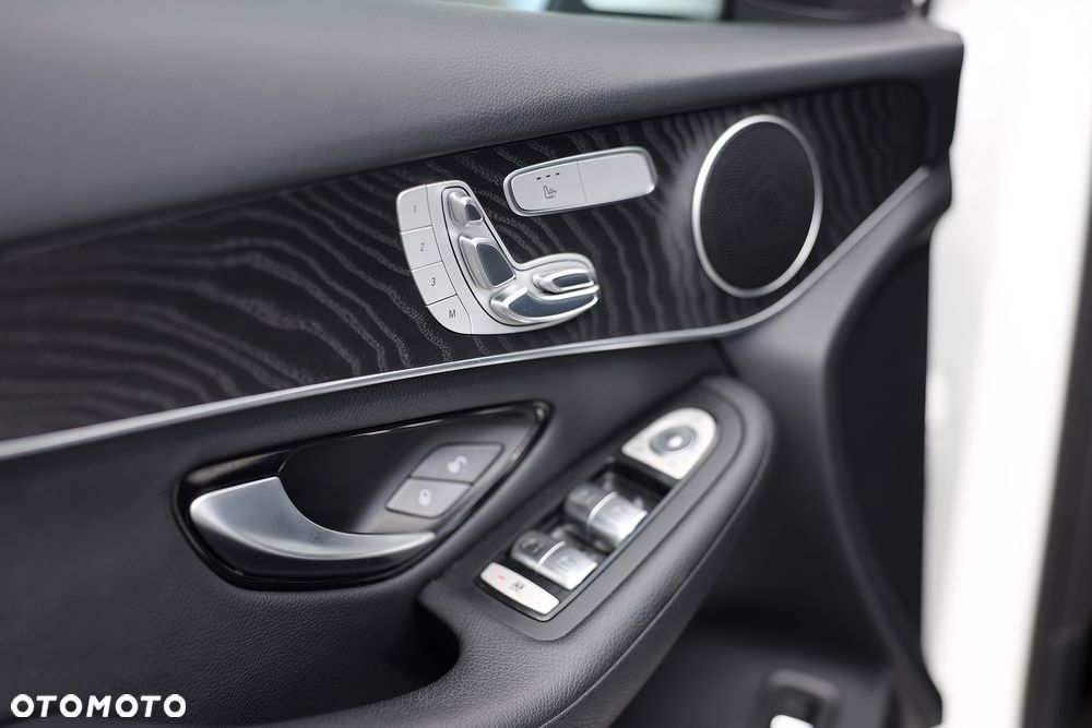 Mercedes-Benz GLC 300 4Matic 9G-TRONIC - 14