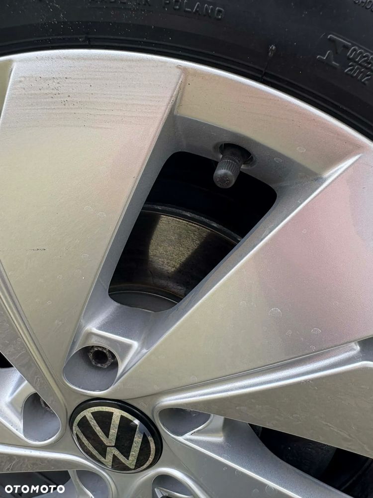 Volkswagen Golf - 18