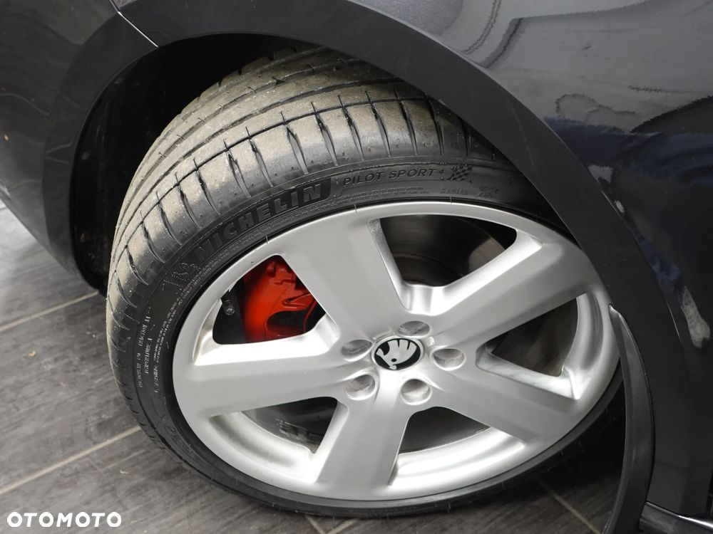 Skoda Superb 1.8 TSI Ambition - 17