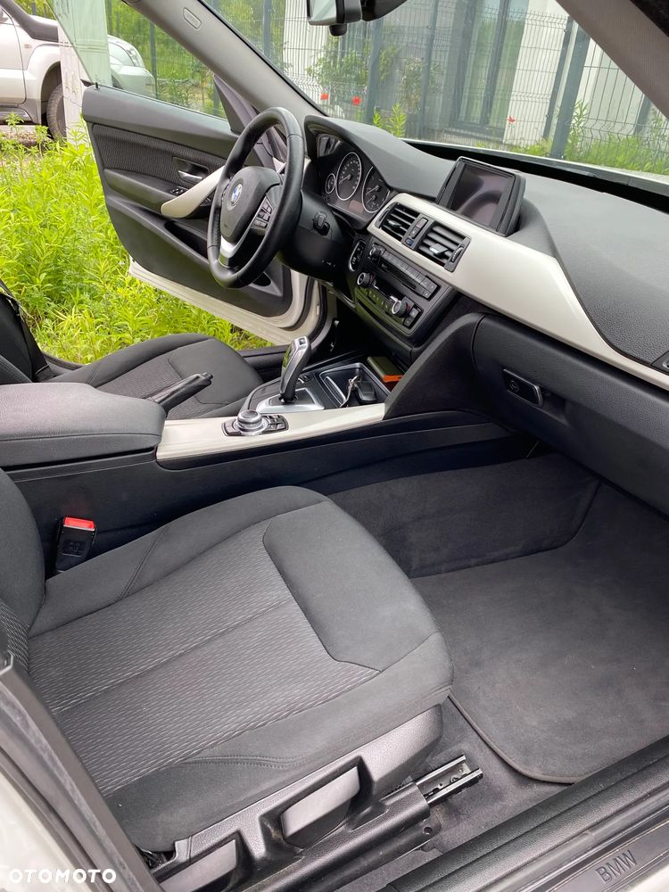 BMW Seria 3 320d - 5