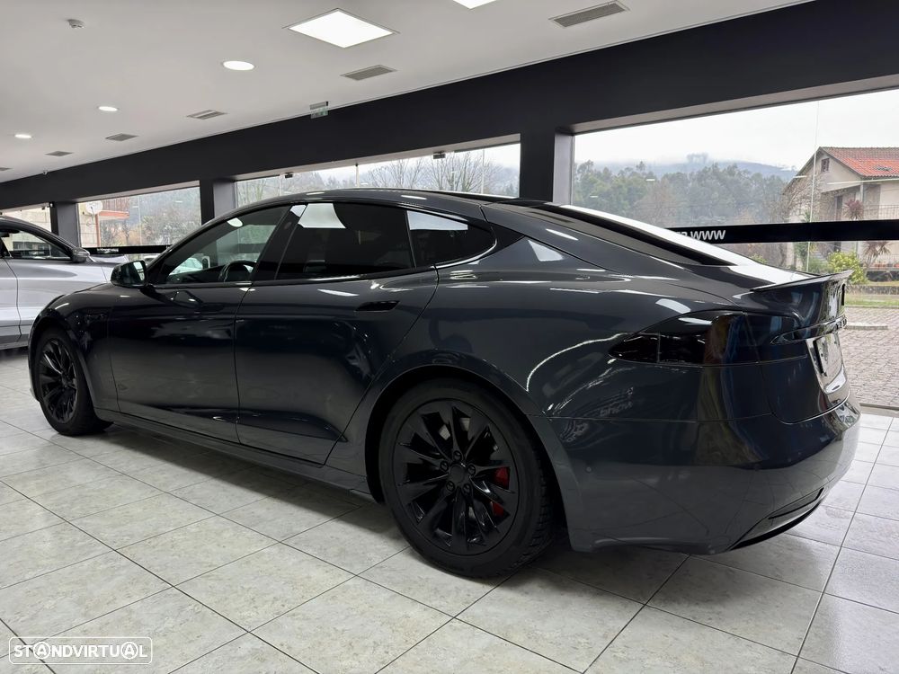 Tesla Model S - 37
