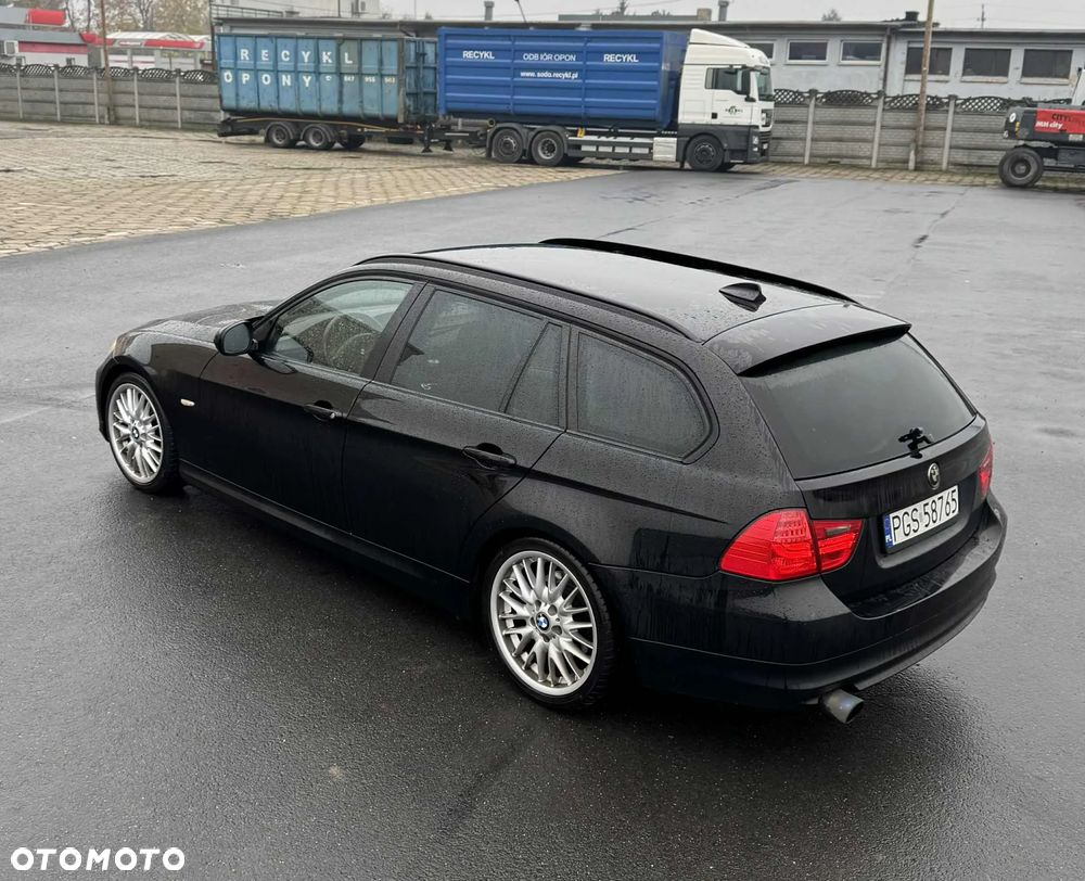 BMW Seria 3 320d DPF Touring - 7