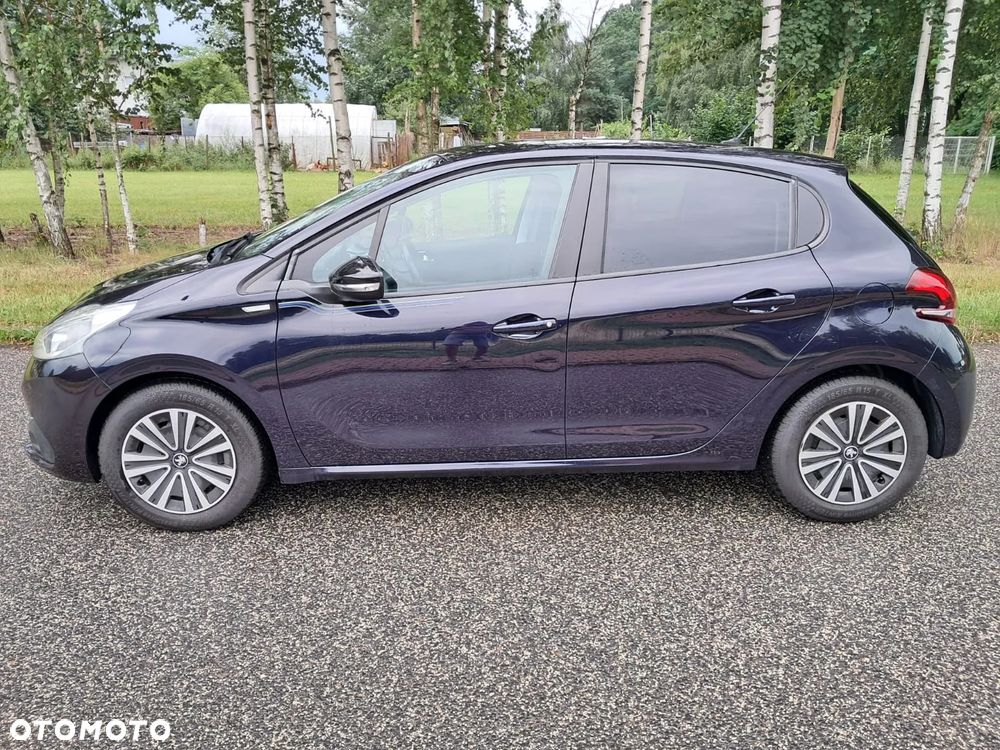 Peugeot 208 - 5