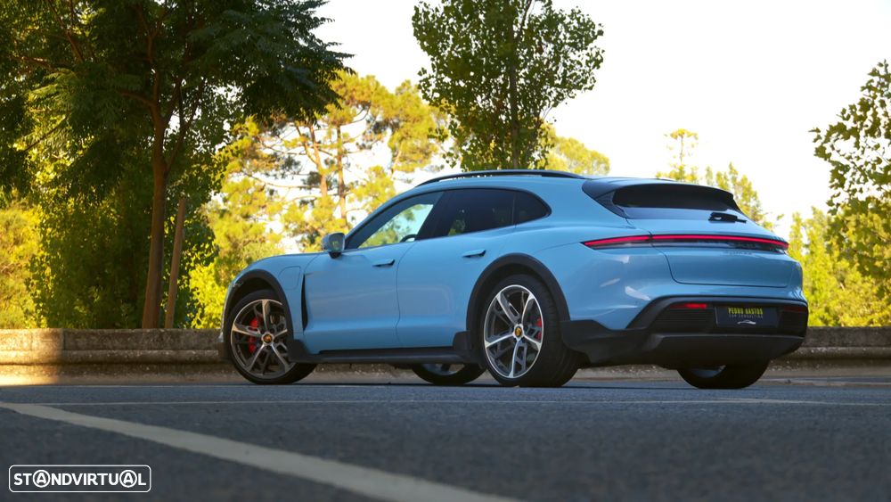 Porsche Taycan Cross Turismo 4S - 13