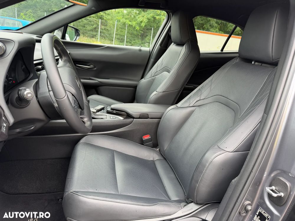Lexus UX 250h E-FOUR Executive - 15