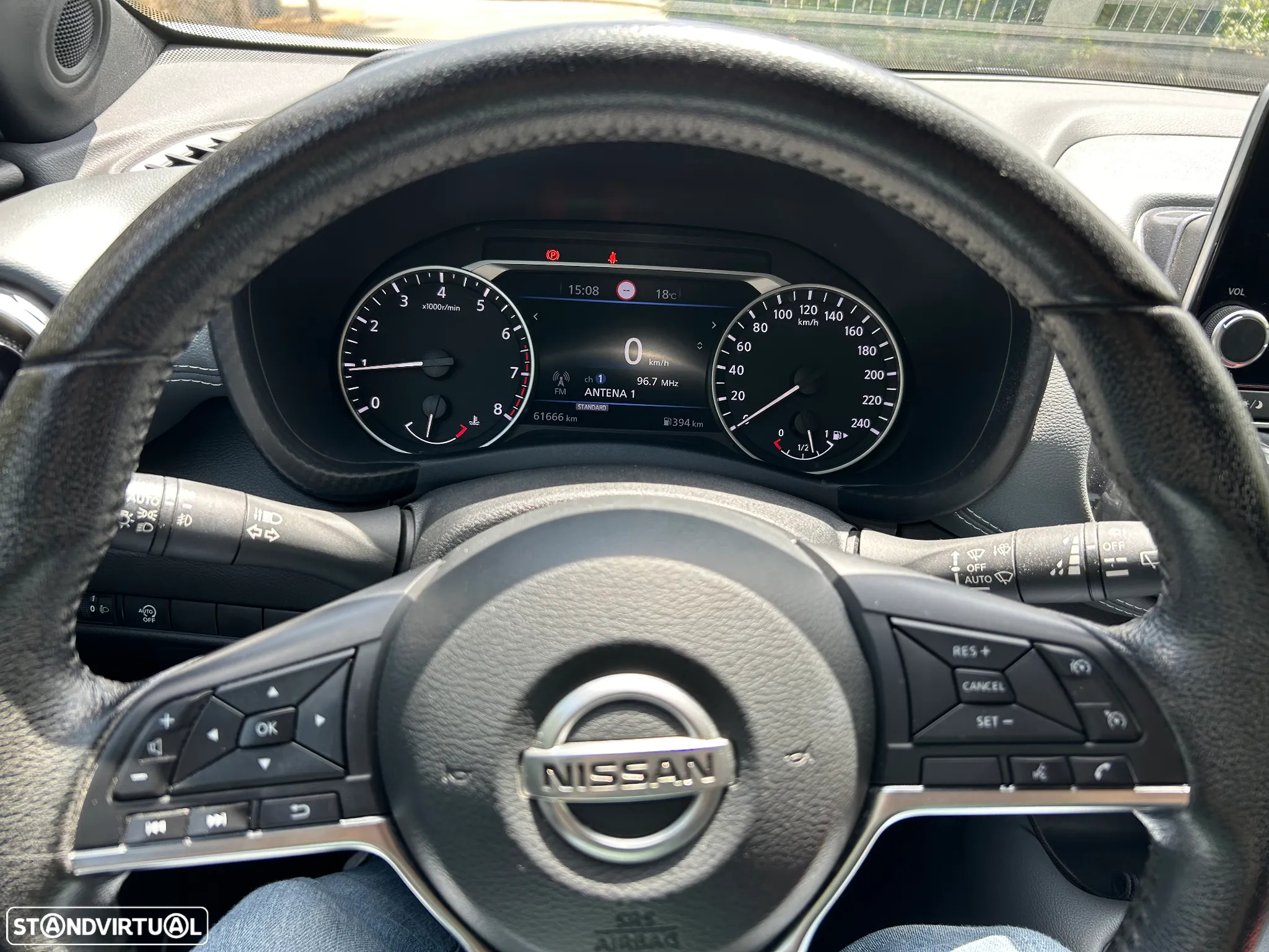 Nissan Juke 1.0 DIG-T N-Connecta - 12