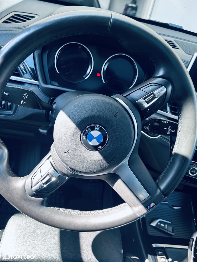 BMW X1 xDrive20i AT - 2