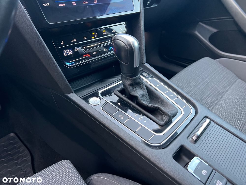 Volkswagen Passat 1.5 TSI EVO Business DSG - 23