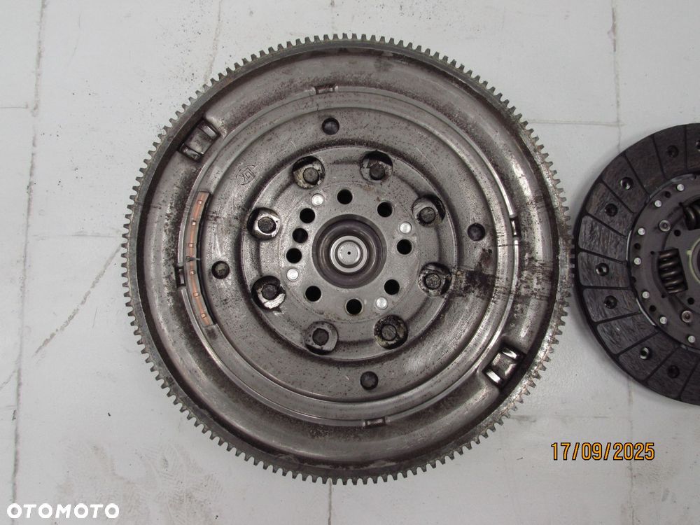 MB SPRINTER 906 2.2 651 SPRZEGLO KOLO DWUMASOWE TARCZA 10 mm DOCISK 124051810 - 11