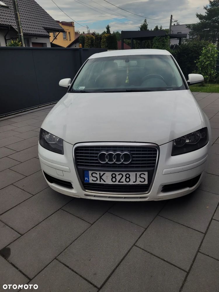 Audi A3 Sportback - 1