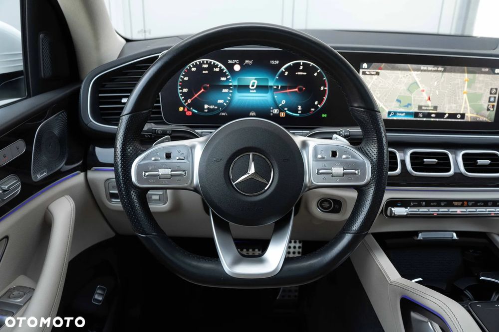 Mercedes-Benz GLS - 25