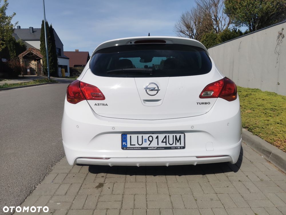 Opel Astra 1.4 Turbo - 10