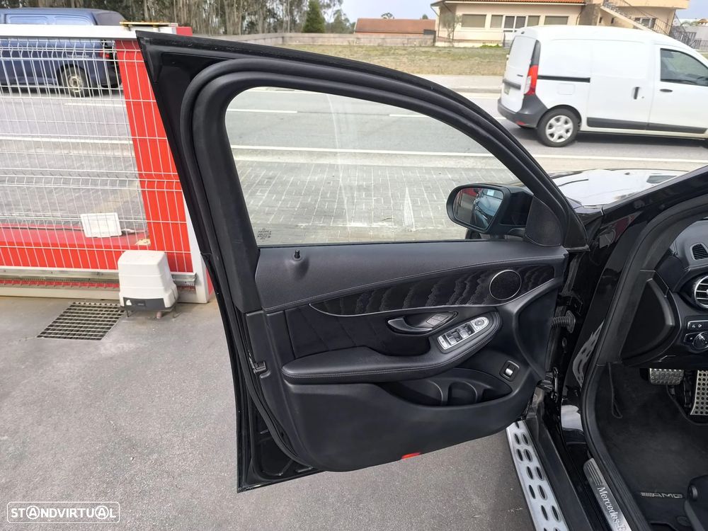 Mercedes-Benz GLC 350 e 4Matic 7G-TRONIC AMG Line - 24