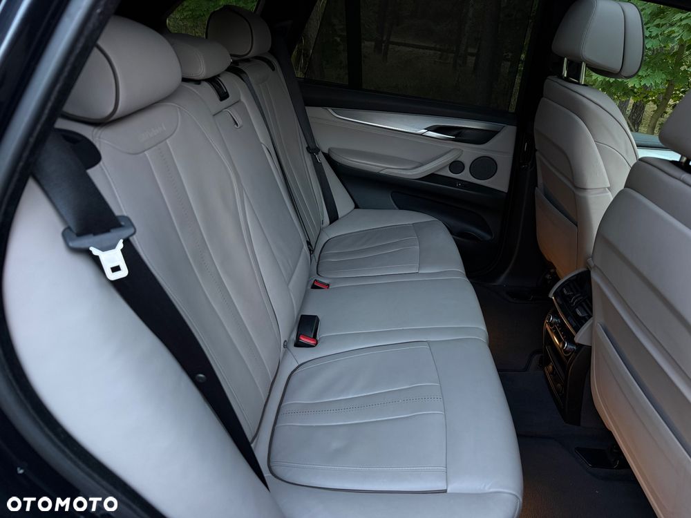 BMW X5 xDrive30d - 12