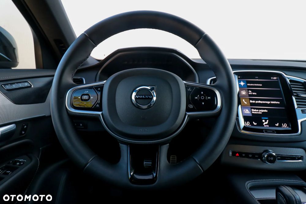 Volvo XC 90 T8 AWD Plug-In Hybrid R-Design 7os - 28