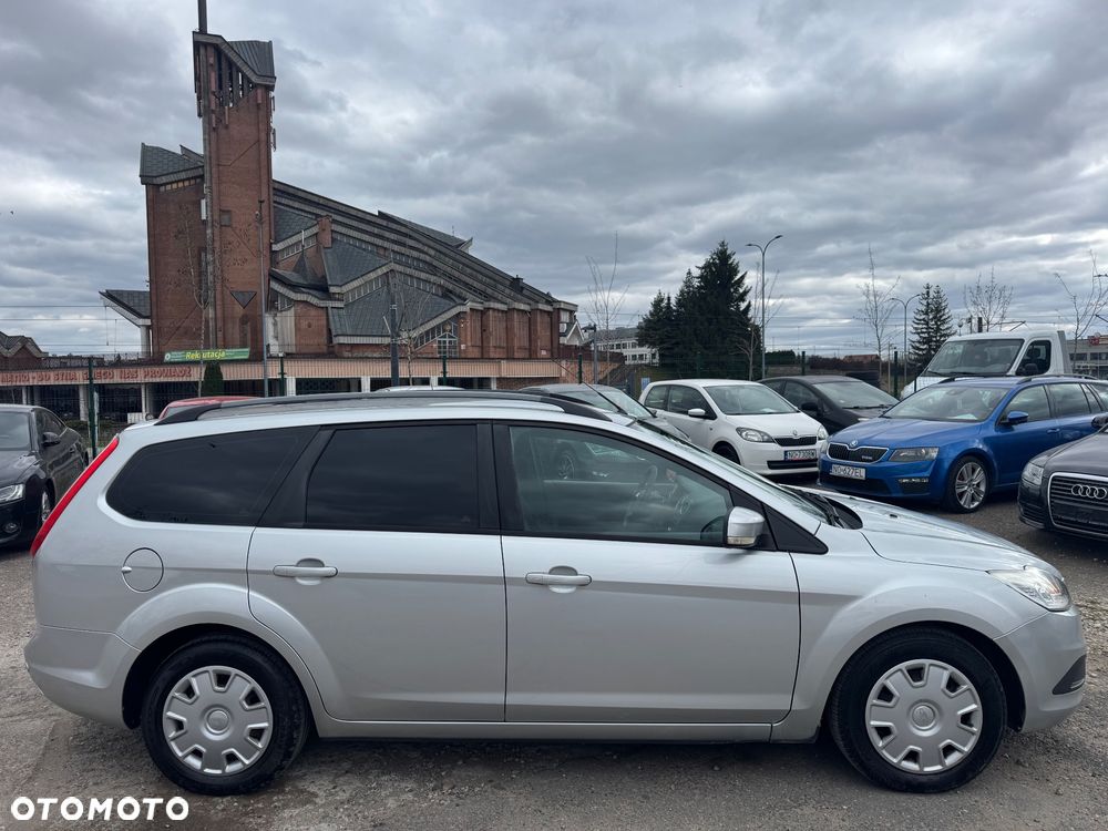 Ford Focus 1.6 Ambiente - 5