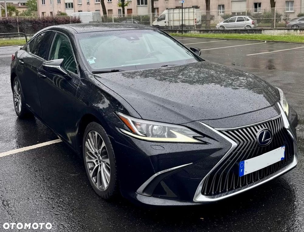 Lexus ES 300h Luxury Line - 2