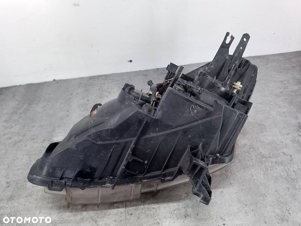 LAMPA PRZÓD PRAWA RENAULT KOLEOS I 26010JY 2.0 DCI - 10