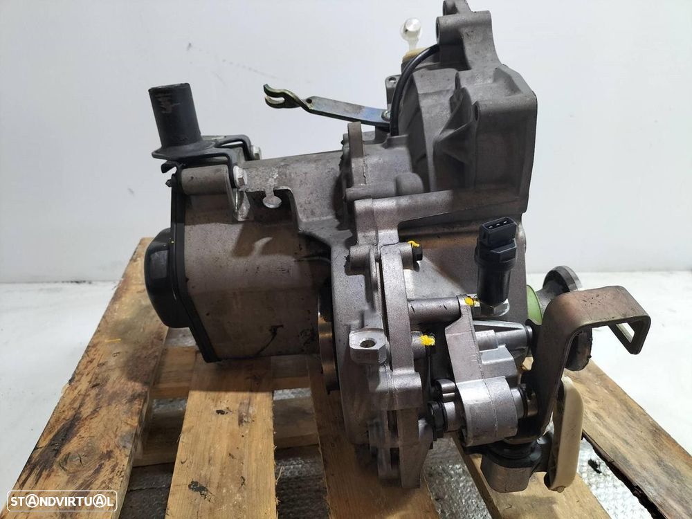 CAIXA VELOCIDADES VOLKSWAGEN POLO 2000 -ETD - 8