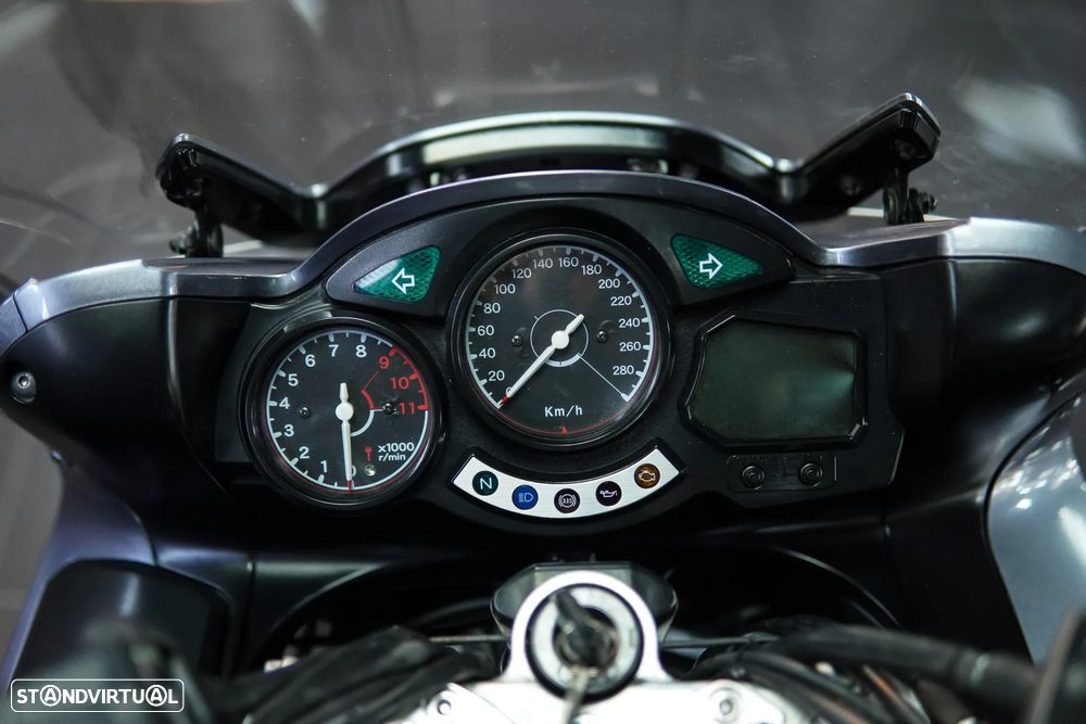 Yamaha FJR 1300 - 34