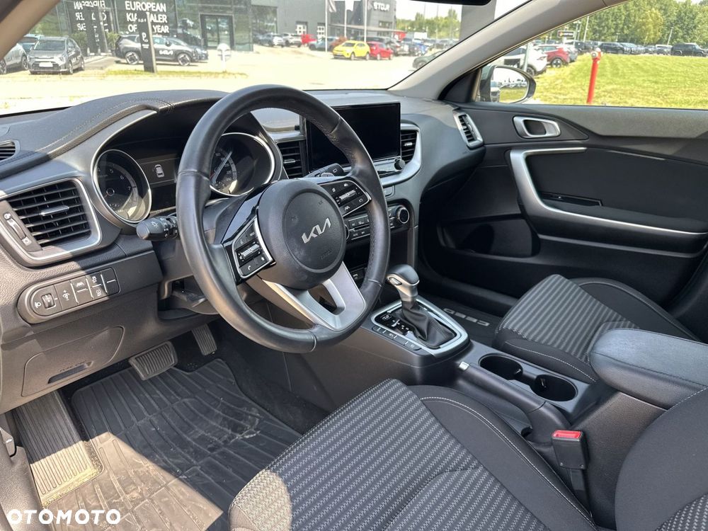 Kia Ceed - 9