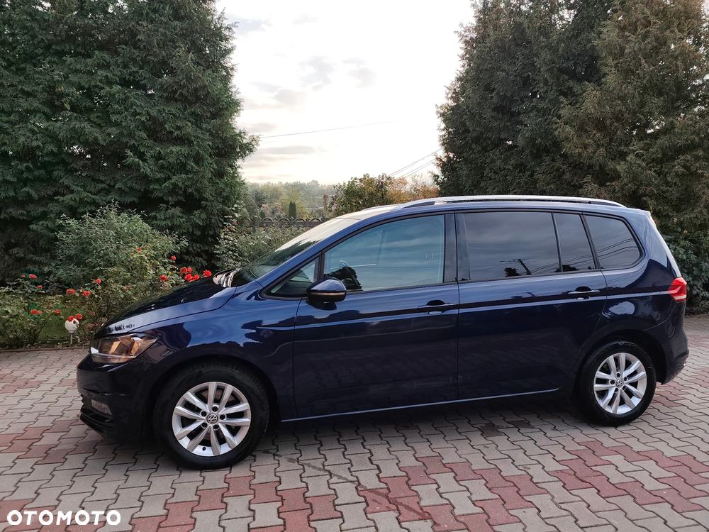 Volkswagen Touran ver-2-0-tdi-scr-bluemotion-technology-dsg-highline - 4