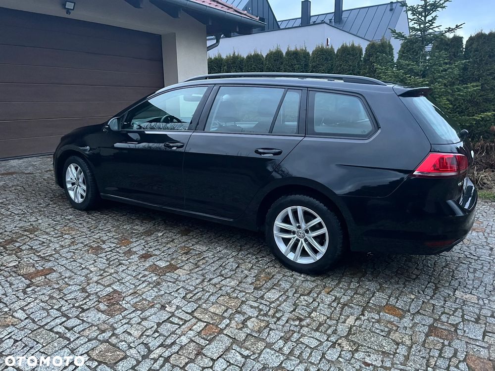 Volkswagen Golf 1.6 TDI BlueMotion Trendline - 4