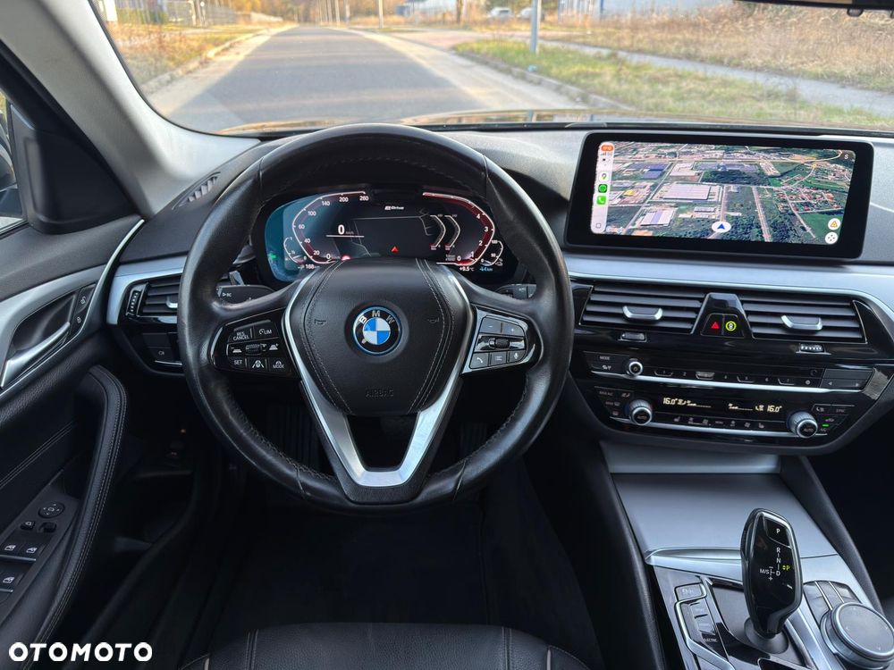 BMW Seria 5 530e Luxury Line sport - 26