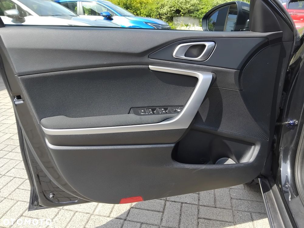 Kia XCeed 1.5 T-GDI M - 6