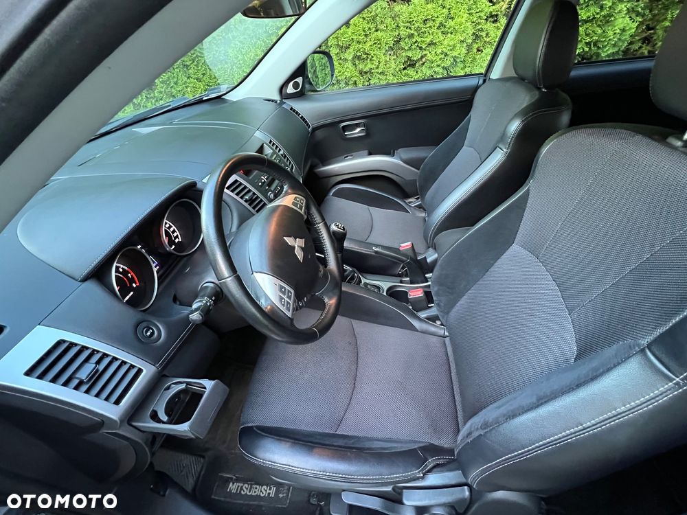 Mitsubishi Outlander 2.0 Intense 2WD - 14