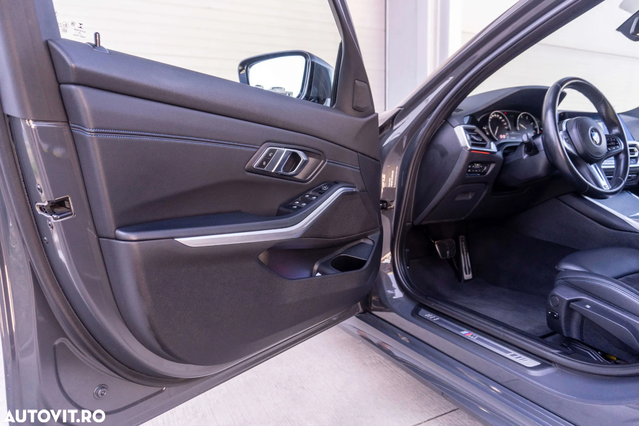 BMW Seria 3 320d Aut. M Sport - 10