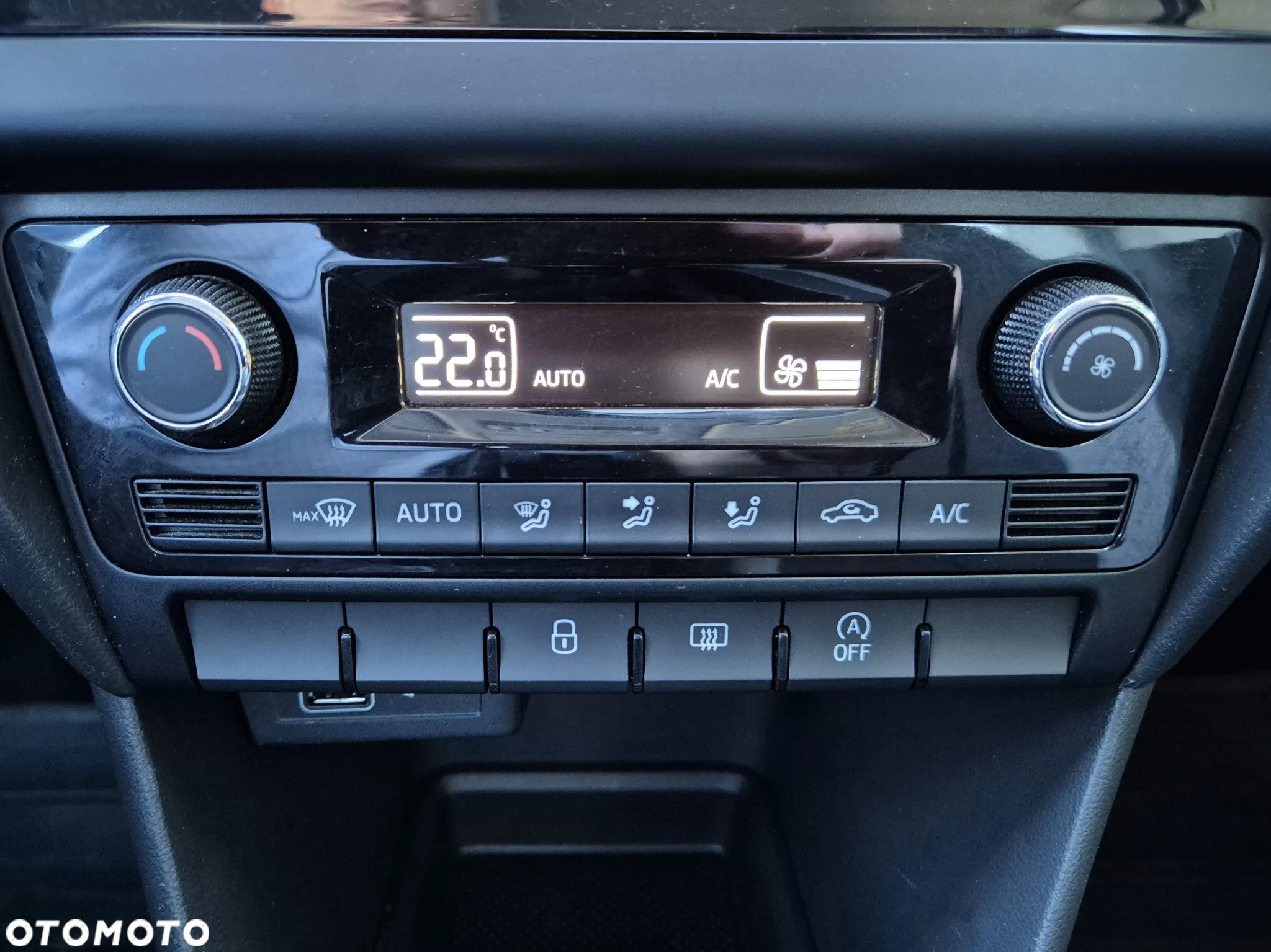 Skoda RAPID 1.0 TSI Ambition - 31