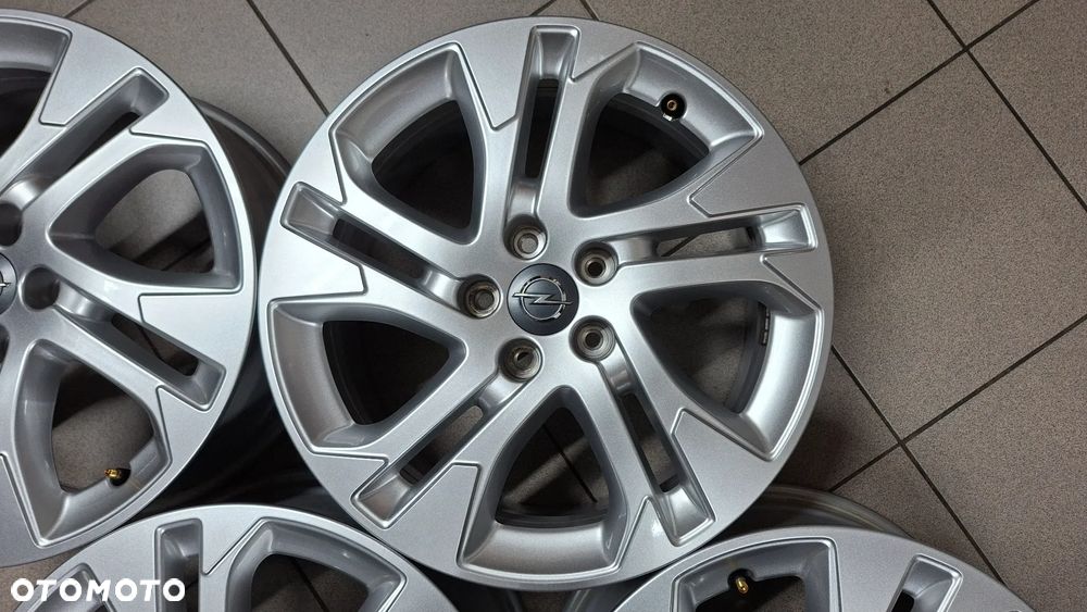 Felgi Aluminiowe 17 Opel Vivaro C Zafira C Peugeot Expert 5x108 ET 46 - 8