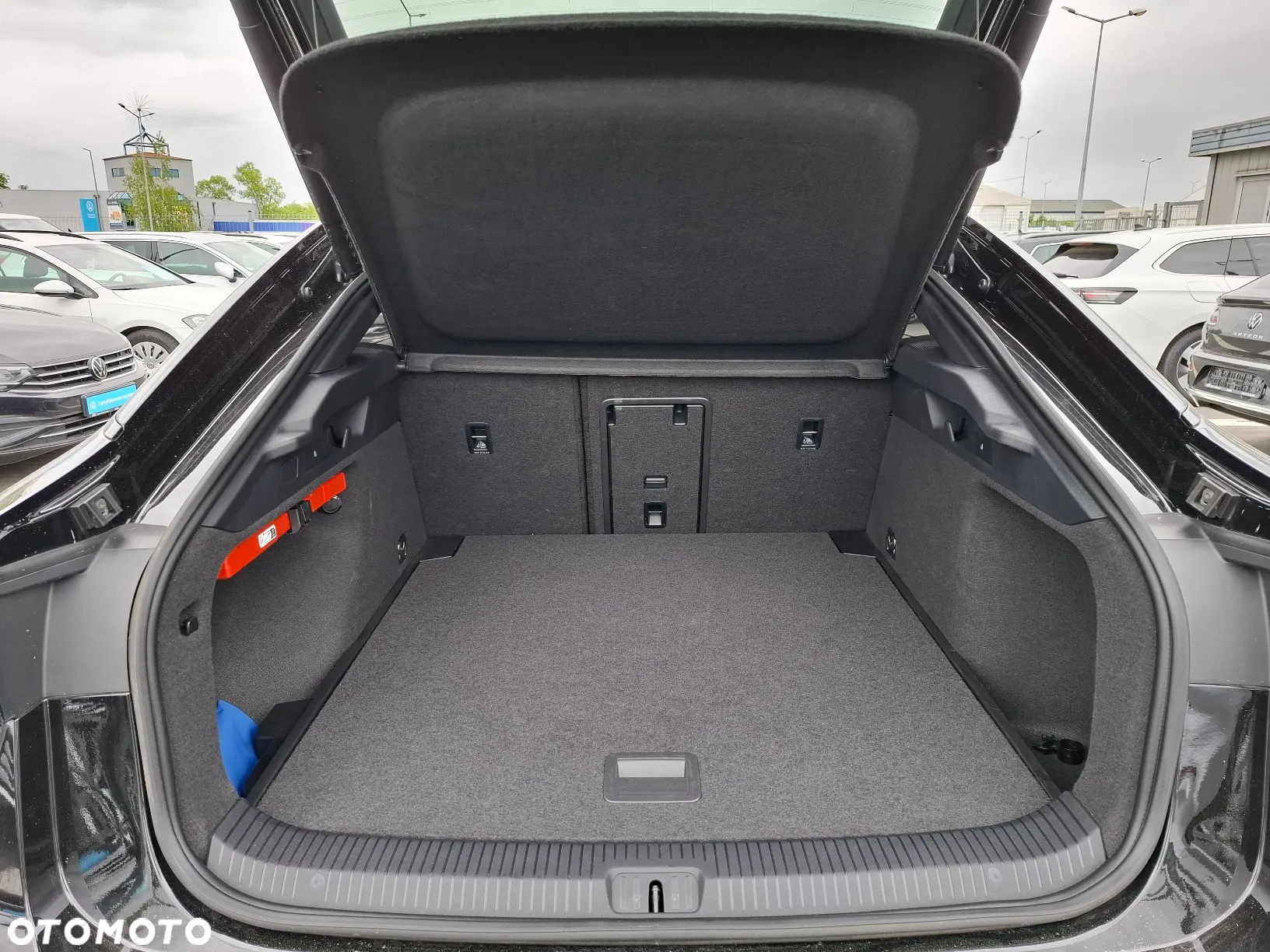 Volkswagen ID.7 77kWh Pro - 16