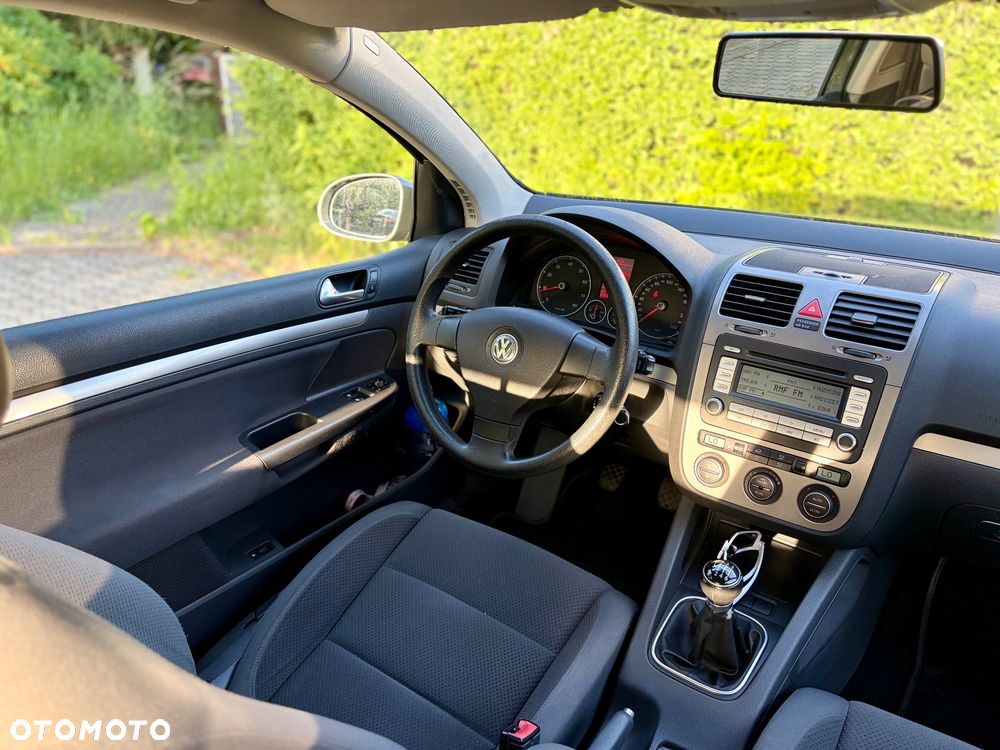 Volkswagen Golf 1.6 FSI Comfortline - 13