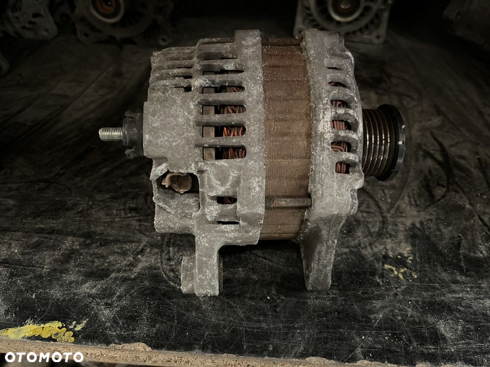 Alternator 2.0 DCI Renault Koleos I 23100JG71B - 3