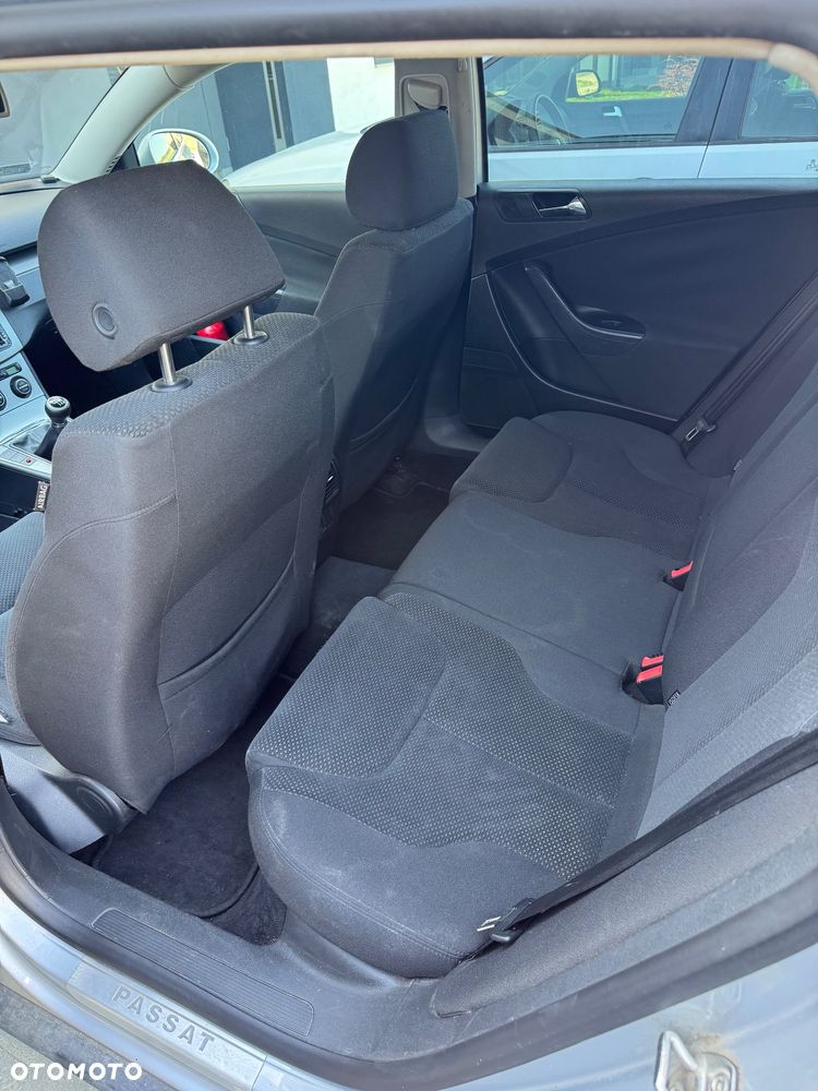 Volkswagen Passat 2.0 TDI DPF Comfortline - 25