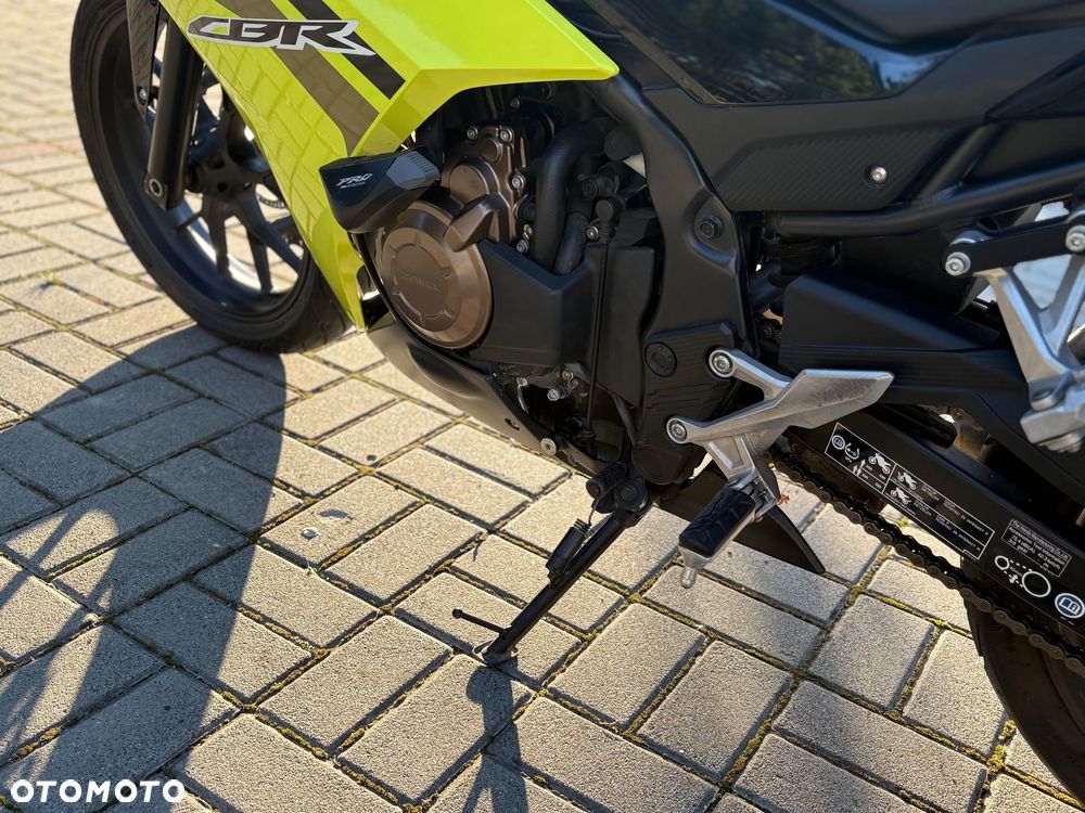 Honda CBR - 32
