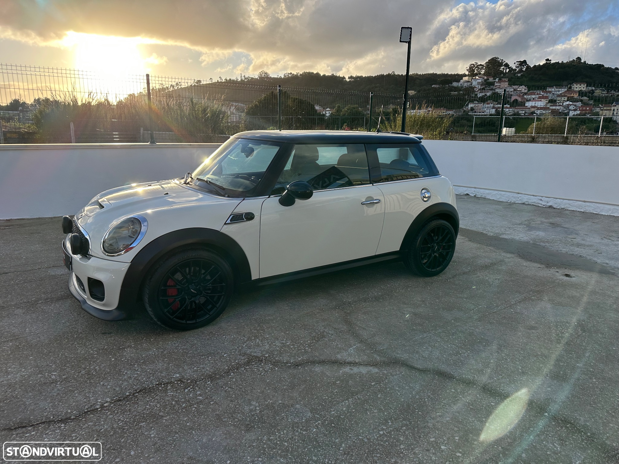 MINI 3 Portas John Cooper Works - 36