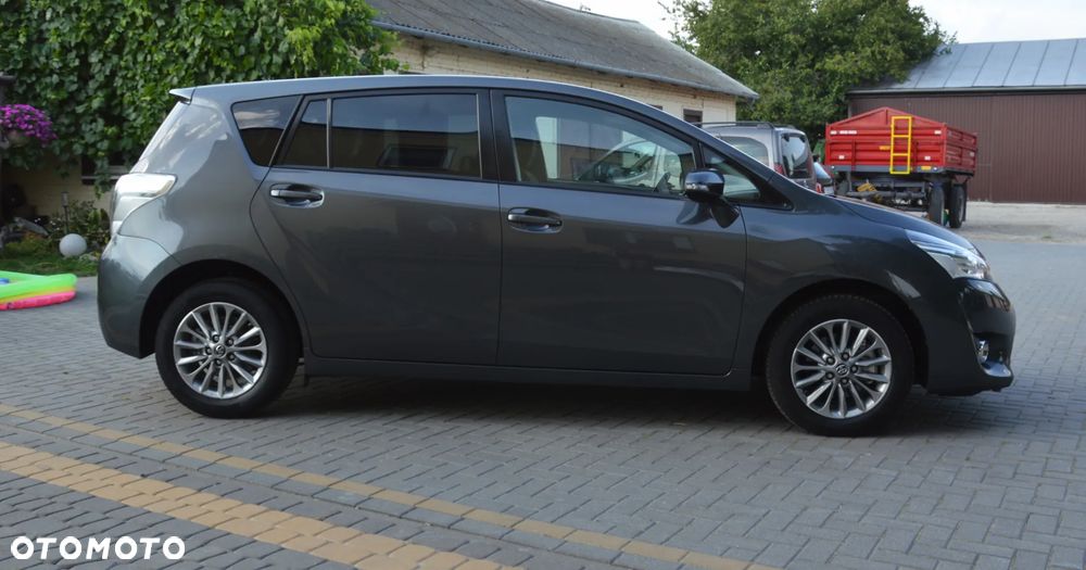 Toyota Verso - 8