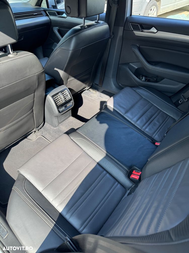 Volkswagen Passat 2.0 TDI DSG 4Motion R Executive - 8