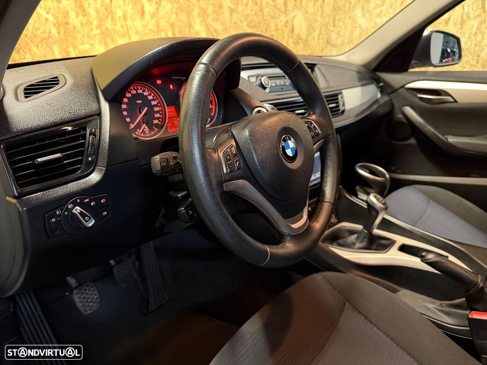 BMW X1 16 d sDrive Line Sport - 8