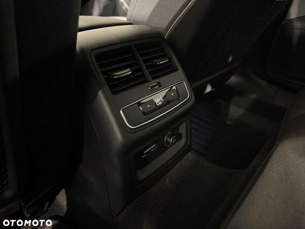 Audi A4 Avant 40 TFSI quattro S tronic advanced - 33