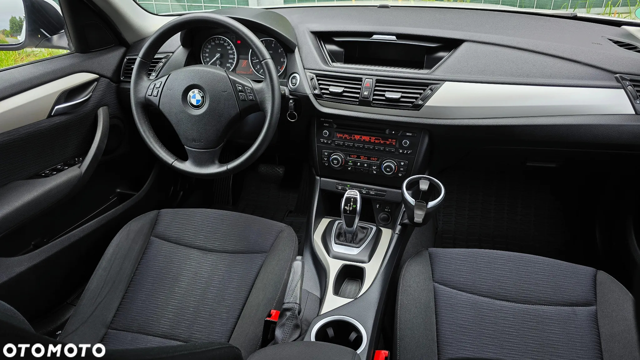 BMW X1 - 24