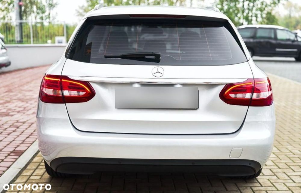 Mercedes-Benz Klasa C 200 (BlueTEC) d 7G-TRONIC - 25